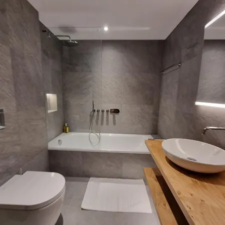 Riverside 2nd Floor South Apartament *