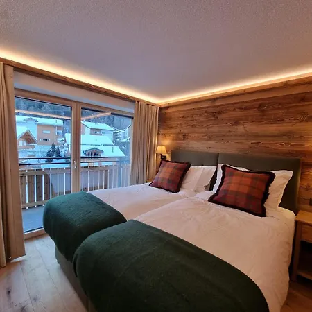 Riverside 2nd Floor South Saas Fee